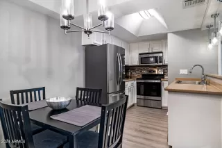 Photo #3: 6664627 Listing 