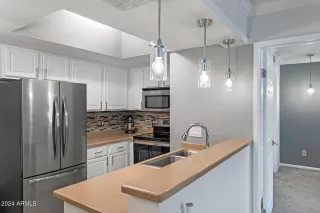 Photo #6: 6664627 Listing 