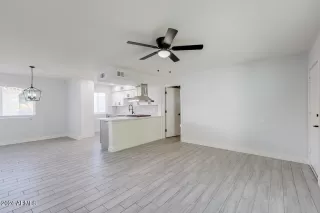 Photo #4: 6664706 Listing