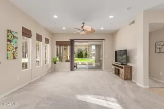 Photo #6: 6664730 Listing 