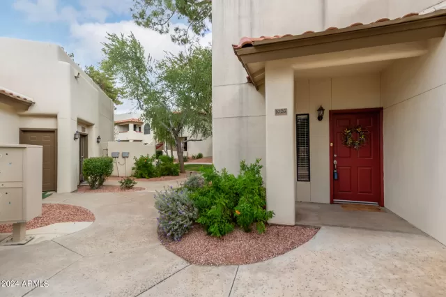 MLS: 6664862 Condo For Sale