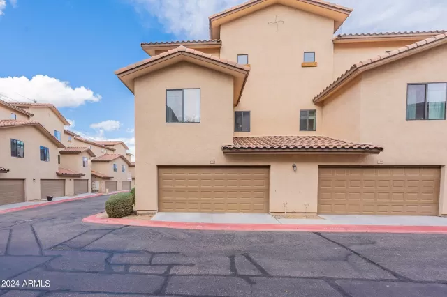 MLS: 6664872 Condo For Sale