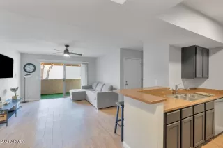 Photo #2: 6665182 Listing