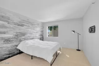 Photo #4: 6665182 Listing