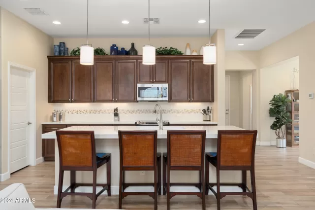 MLS: 6665185 Condo For Sale