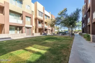 Photo #4: 6665216 Listing