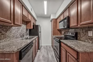 Photo #5: 6665235 Listing