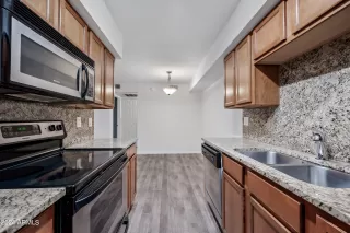 Photo #6: 6665235 Listing