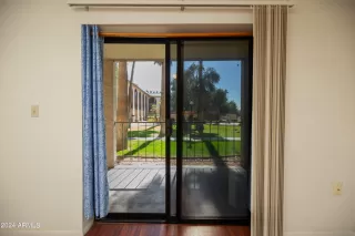 Photo #5: 6665267 Listing