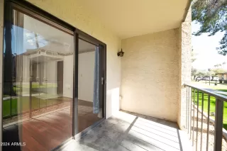 Photo #6: 6665267 Listing