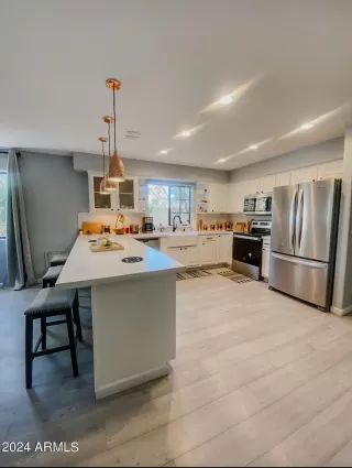 Photo #6: 6665514 Listing