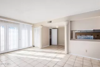 Photo #6: 6665595 Listing 