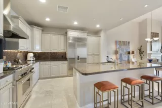 Photo #5: 6665880 Listing 