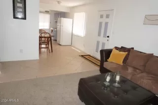 Photo #4: 6665951 Listing