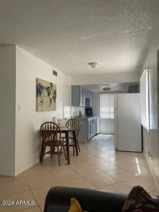 Photo #5: 6665951 Listing