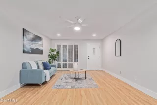 Photo #5: 6666142 Listing