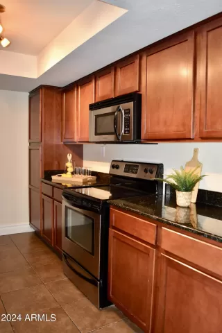 Photo #5: 6666200 Listing 