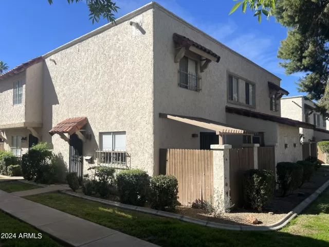 MLS: 6666398 Condo For Sale