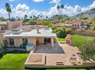 Photo #5: 6666419 Listing