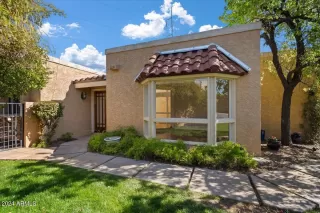 Photo #6: 6666419 Listing