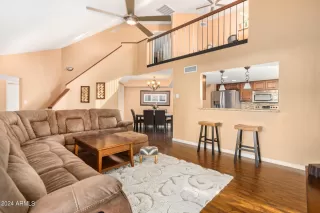 Photo #5: 6666564 Listing