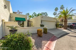 Photo #5: 6666617 Listing