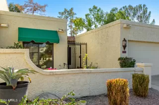 Photo #6: 6666617 Listing