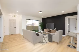 Photo #5: 6666682 Listing