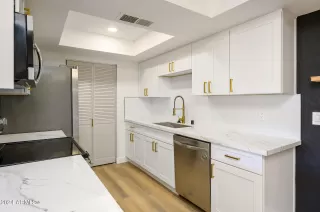 Photo #6: 6666682 Listing