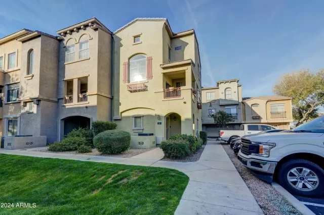 MLS: 6667087 Condo For Sale