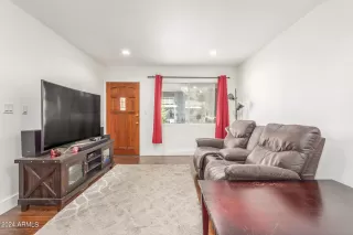 Photo #3: 6667119 Listing 