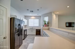 Photo #3: 6667204 Listing