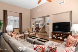 Photo #4: 6667296 Listing