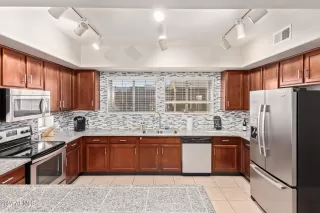 Photo #3: 6667331 Listing