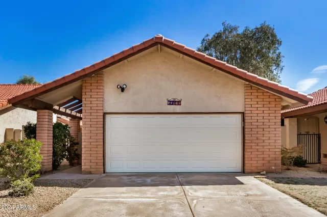 MLS: 6667426 Condo For Sale