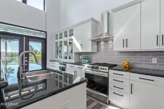 Photo #6: 6667441 Listing 