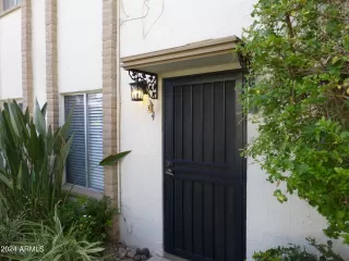 Photo #1: 6667500 Listing