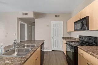 Photo #3: 6667512 Listing