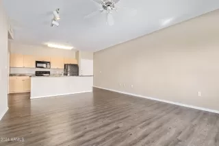 Photo #6: 6667512 Listing