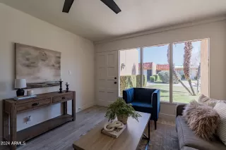 Photo #5: 6667995 Listing