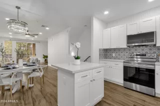 Photo #4: 6668017 Listing