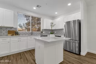 Photo #5: 6668017 Listing