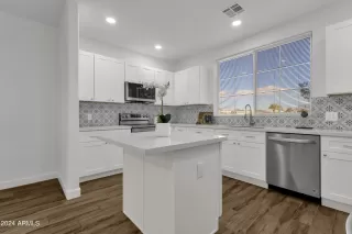 Photo #6: 6668017 Listing