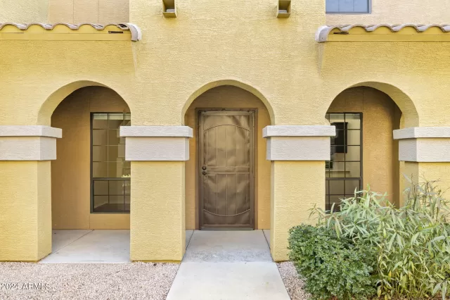 MLS: 6668104 Condo For Sale