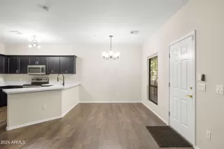 Photo #4: 6668104 Listing