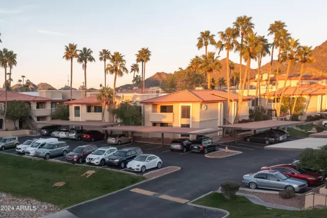 MLS: 6668175 Condo For Sale