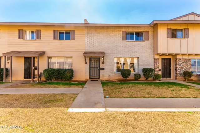 MLS: 6668283 Condo For Sale