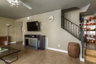 Photo #5: 6668283 Listing