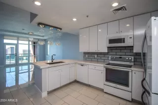 Photo #3: 6668316 Listing 