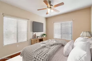 Photo #5: 6668320 Listing